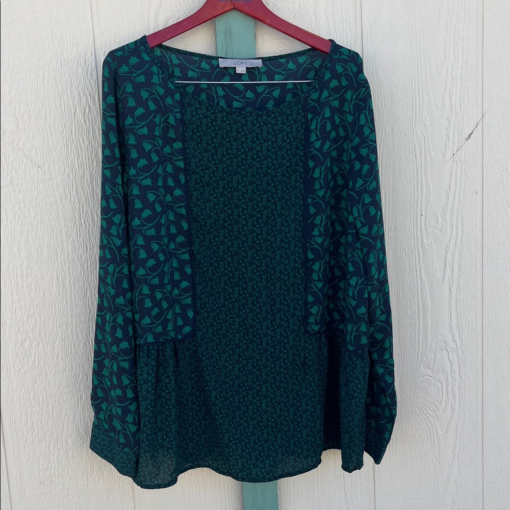 LOFT Tulip Top